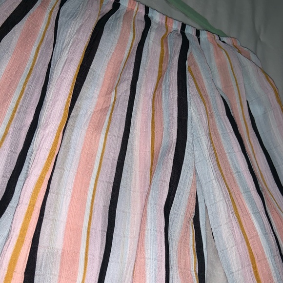 Long sleeve flowy off the shoulder top - Picture 2 of 2